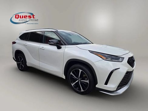 Used 2021 Toyota Highlander XSE AWD/4WD image 1