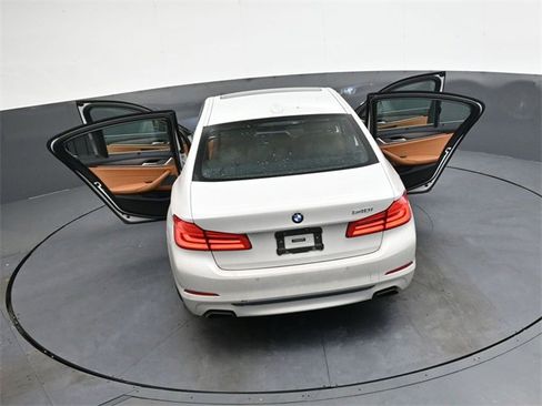 Used 2018 BMW 540i image 29