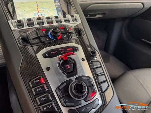Used 2018 Lamborghini Aventador S AWD/4WD image 24