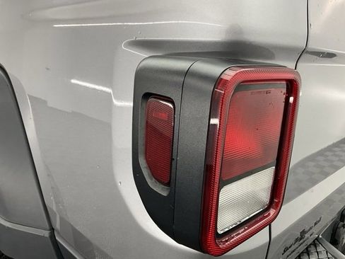 Used 2020 Jeep Gladiator Sport w/ Quick Order Package 24S image 22