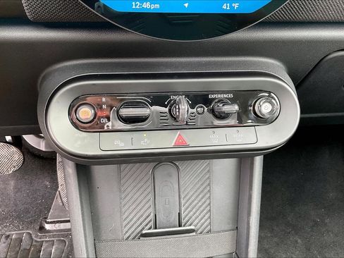 Certified 2025 MINI Cooper 2-Door Hardtop image 31