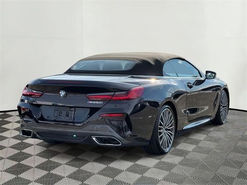 Used 2022 BMW M850i xDrive Convertible image 10