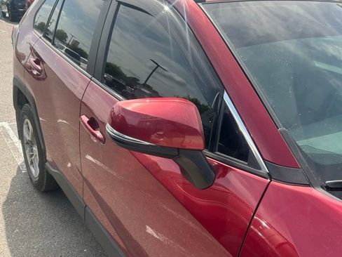 Used 2025 Toyota RAV4 XLE w/ Convenience Package image 4