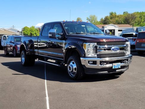 Used 2018 Ford F350 XLT w/ XLT Premium Package AWD/4WD image 3
