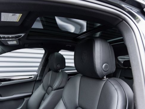 Certified 2026 Porsche Macan AWD/4WD image 25