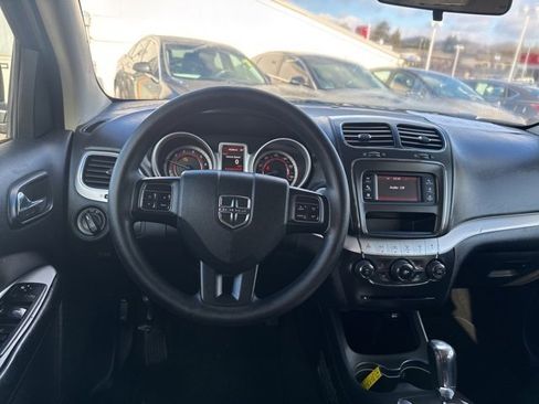 Used 2014 Dodge Journey SXT w/ Flexible Seating Group image 14