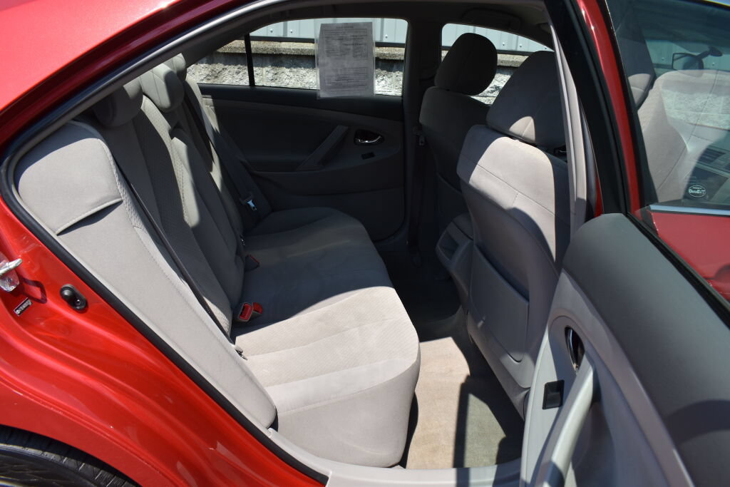 Used 2009 Toyota Camry LE FWD image 22