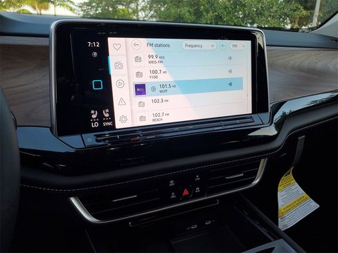 New 2026 Volkswagen Atlas SE image 8