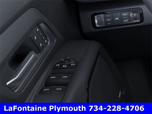 New 2025 Chevrolet Silverado EV RST image 22