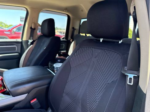 Used 2019 RAM 1500 Big Horn AWD/4WD image 14