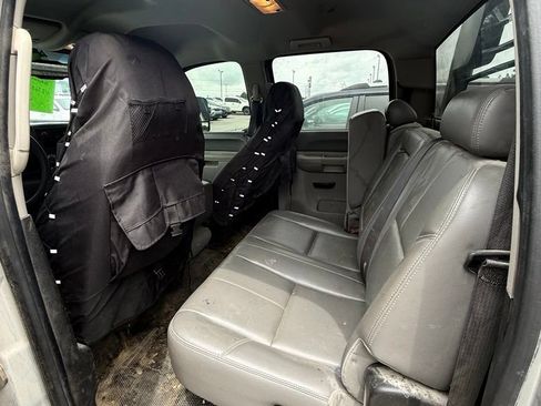 Used 2014 Chevrolet Silverado 3500 W/T AWD/4WD image 10