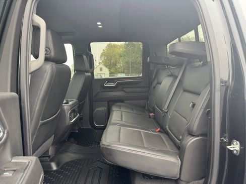 Used 2024 GMC Sierra 2500 Denali w/ Denali Reserve Package image 18