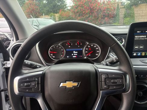 Used 2025 Chevrolet Blazer LT image 30