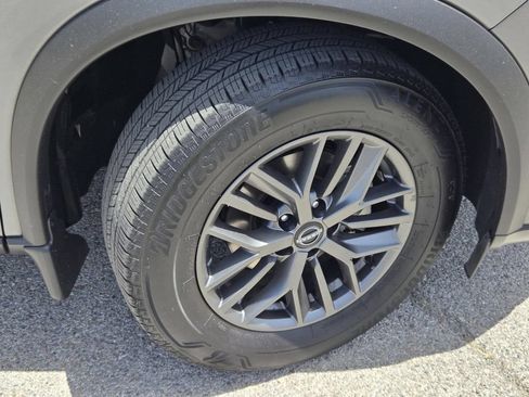 Used 2023 Nissan Rogue S FWD image 6