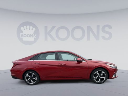 Used 2023 Hyundai Elantra Limited image 8