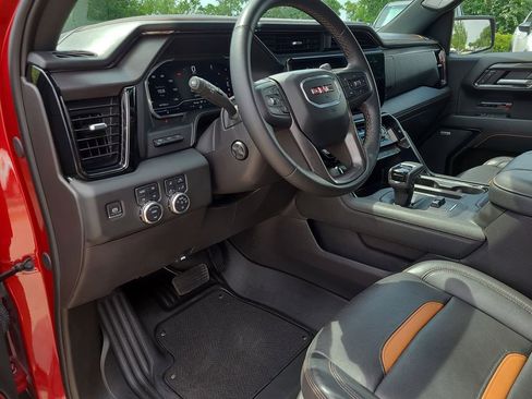 Used 2024 GMC Sierra 1500 AT4 w/ Technology Package AWD/4WD image 18