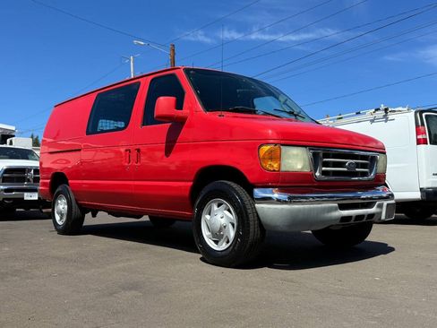 Used 2006 Ford E-350 and Econoline 350 Super Duty RWD image 4