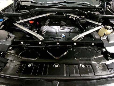 Used 2019 BMW X5 xDrive40i w/ Executive Package image 31