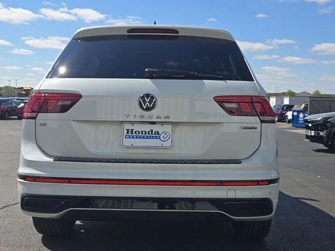Used 2022 Volkswagen Tiguan SE R-Line AWD/4WD image 6