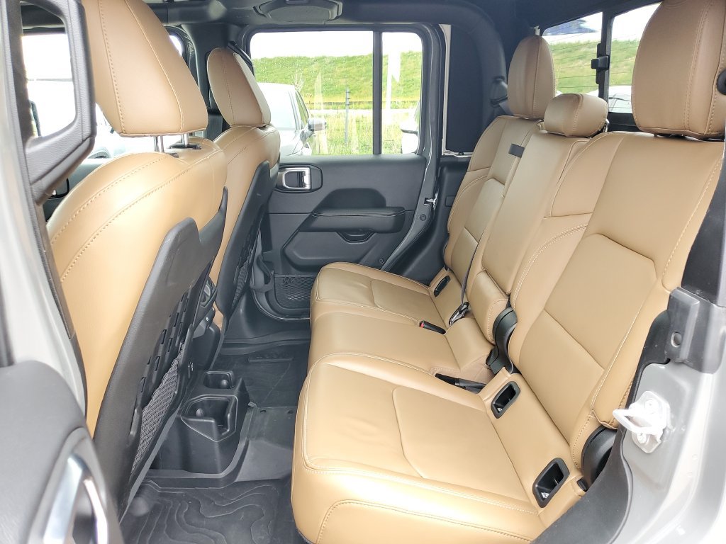 Used 2021 Jeep Gladiator Rubicon AWD/4WD image 11