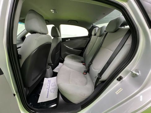 Used 2013 Hyundai Accent GLS FWD image 24