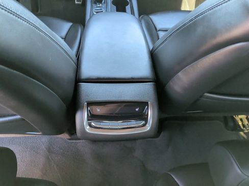 Used 2021 Cadillac XT6 Sport w/ Platinum Package image 39