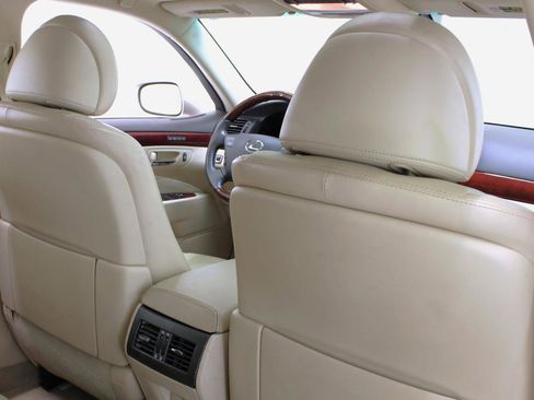 Used 2012 Lexus LS 460 w/ Luxury Value Edition RWD image 42