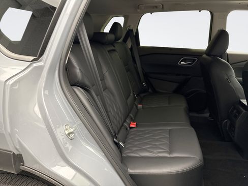 Used 2023 Nissan Rogue Platinum w/ Platinum Premium Package AWD/4WD image 21