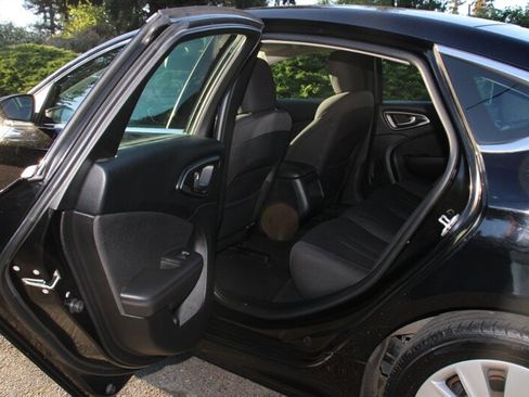 Used 2016 Chrysler 200 LX FWD image 14