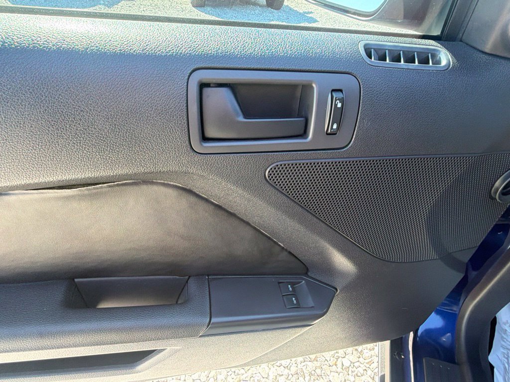 Used 2011 Ford Mustang GT RWD image 23