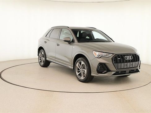 New 2025 Audi Q3 2.0T Premium image 10