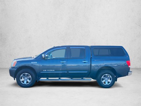 Used 2014 Nissan Titan SV w/ SV Value Truck Package AWD/4WD image 8