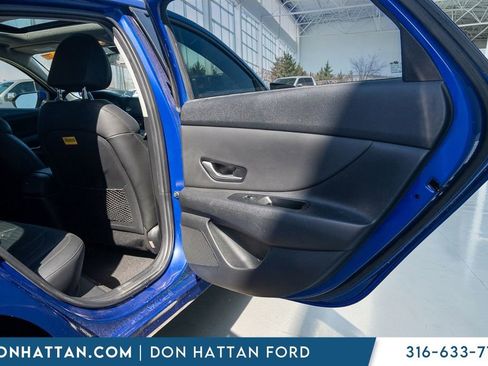 Used 2023 Hyundai Elantra Limited image 20