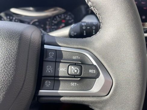 Used 2025 Jeep Compass Limited w/ Sun & Sound Group image 21