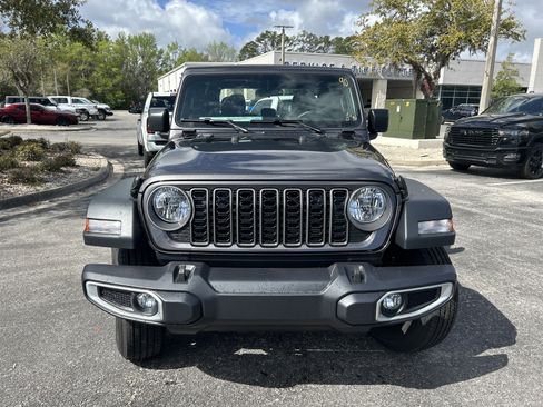 New 2026 Jeep Gladiator Sport image 2