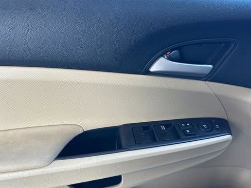 Used 2012 Honda Accord LX image 11