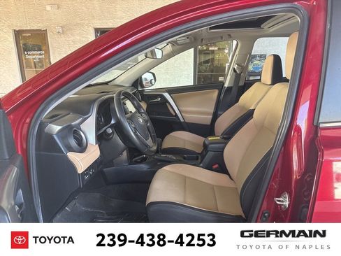 Used 2018 Toyota RAV4 XLE FWD image 18