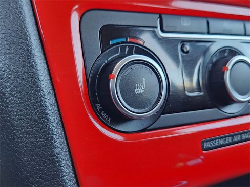 Used 2012 Volkswagen GTI 4-Door image 10