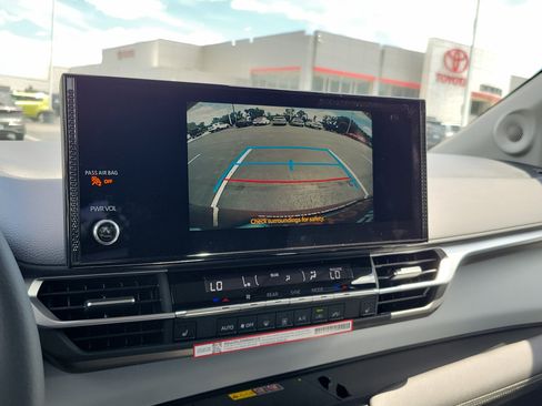 New 2026 Toyota Sienna XLE FWD image 28
