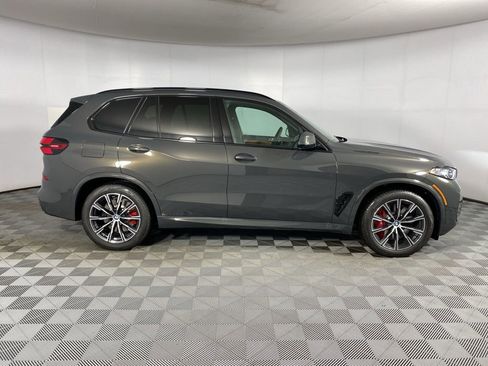 New 2026 BMW X5 xDrive50e image 4
