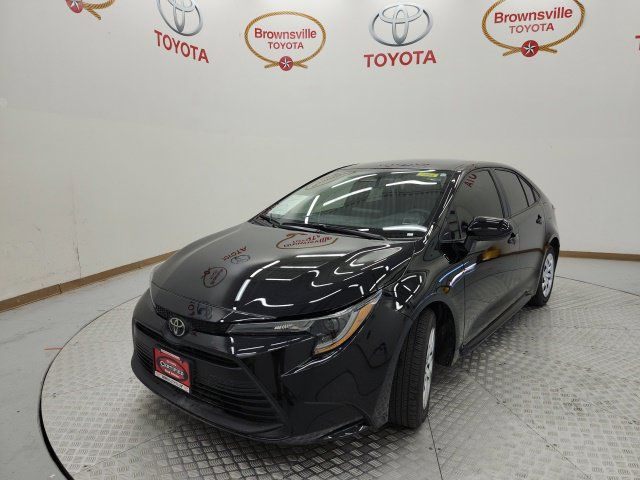 Certified 2025 Toyota Corolla LE FWD image 2