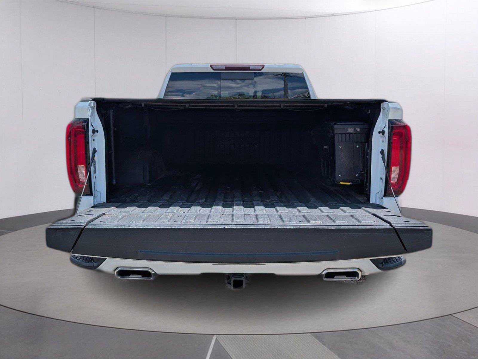 Used 2024 GMC Sierra 1500 AT4 w/ AT4 Premium Package AWD/4WD image 5