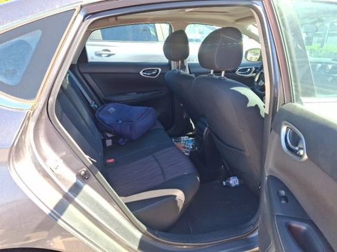 Used 2019 Nissan Sentra SV w/ Special Edition Package FWD image 14