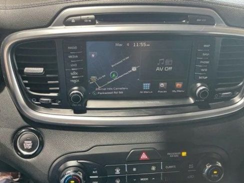 Used 2017 Kia Sorento SX FWD image 16