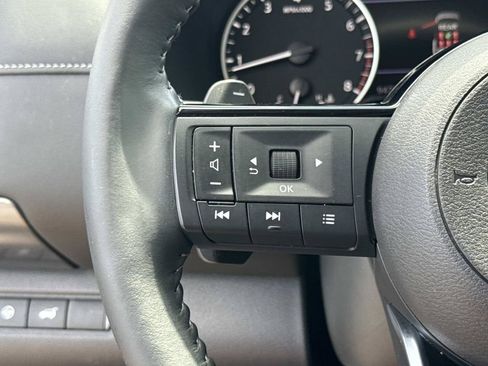 Certified 2024 Nissan Pathfinder SL FWD image 33
