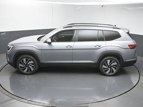 New 2026 Volkswagen Atlas SE FWD image 45