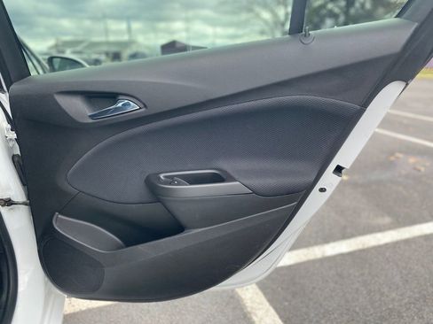 Used 2018 Chevrolet Cruze LT image 13