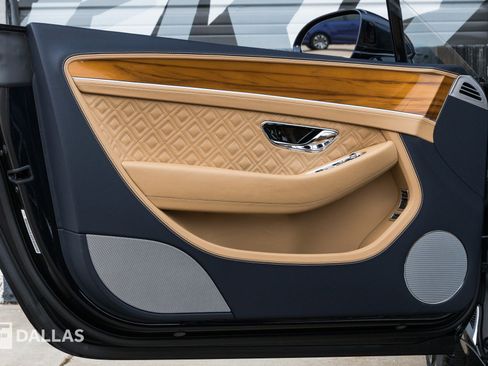 Used 2021 Bentley Continental GT image 21