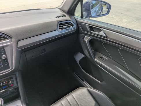 Used 2023 Volkswagen Tiguan SE R-Line FWD image 16