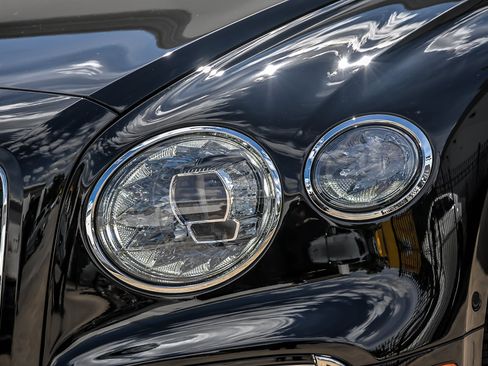 New 2026 Bentley Flying Spur Plug-In Hybrid AWD/4WD image 7